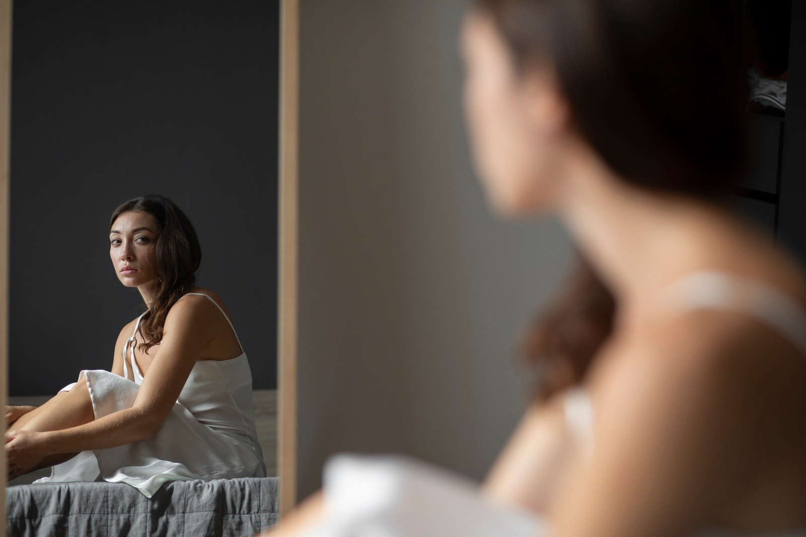 Por que o vazio existencial afeta tantas mulheres bem-sucedidas — e como lidar com ele
